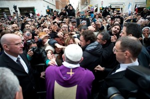 130322-pope-crowd-santa-anna-hmed-1012a.photoblog600